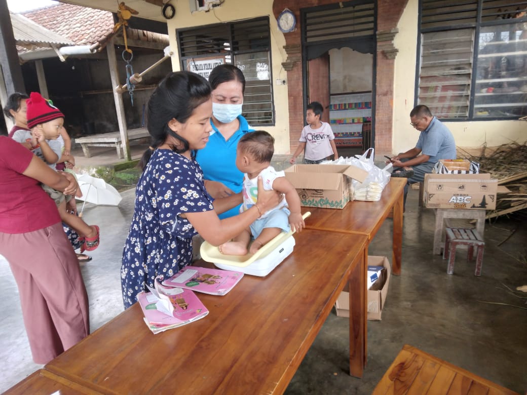 Posyandu Anggrek dan Rumah Desa Sehat Banjar Dinas Nyanglan Kaja Bulan April