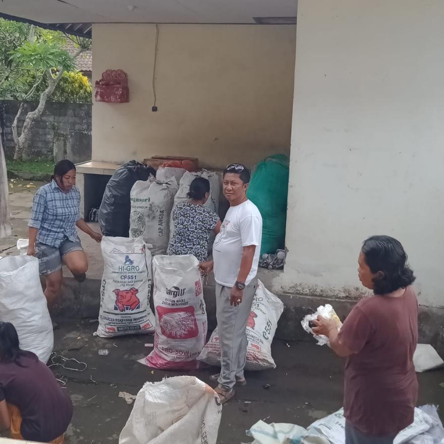 Pemilahan Sampah Daur Ulang di Banjar Dinas Cepunggung Bulan Desember 2023